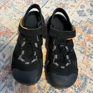 Teva men’s flintwood water shoe/sandals